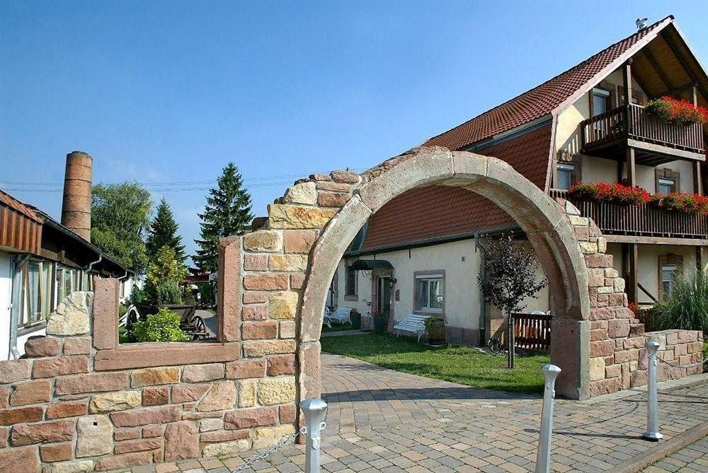 Hotel Gutshof Ziegelhuette Edenkoben Esterno foto