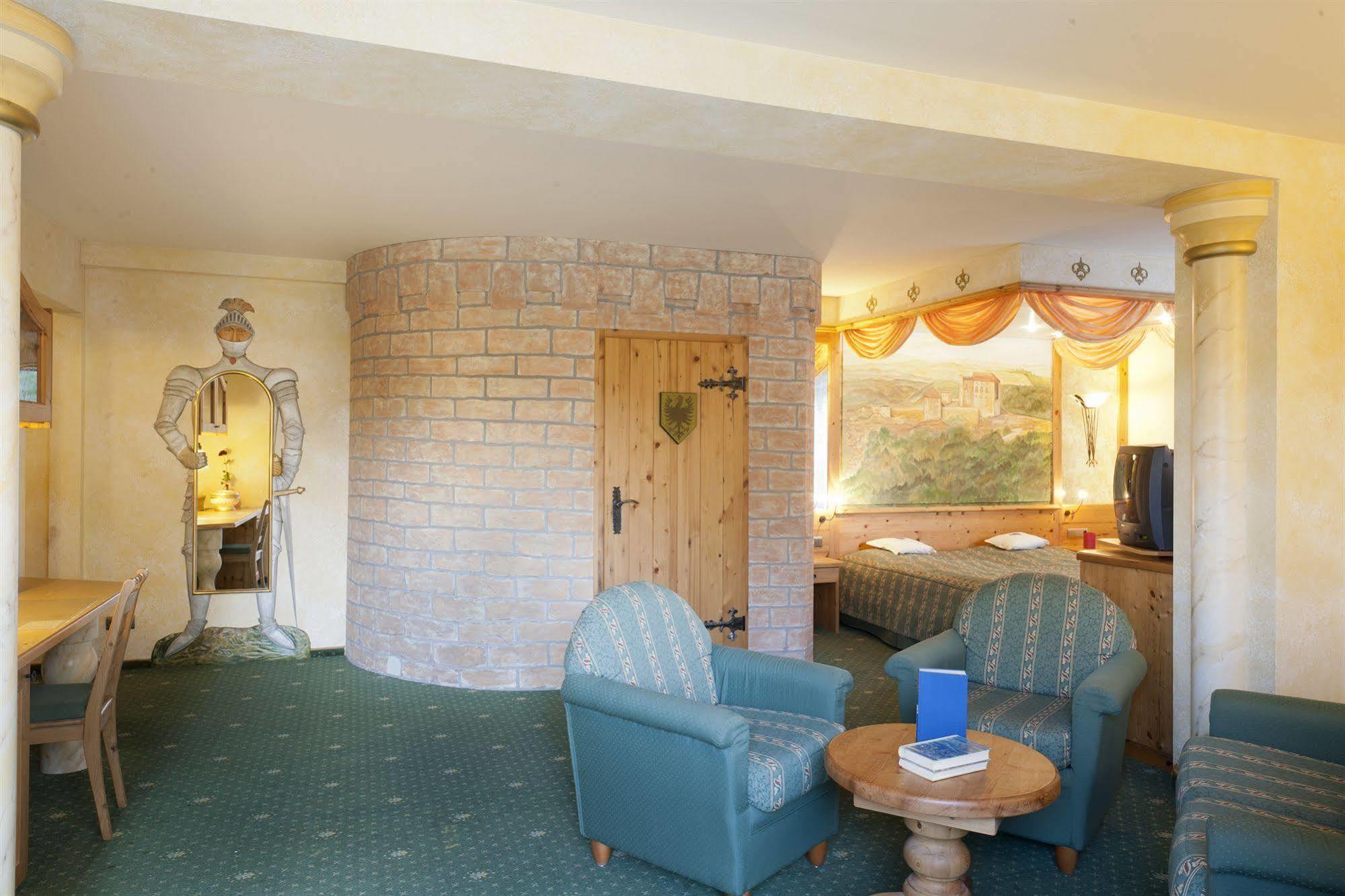 Hotel Gutshof Ziegelhuette Edenkoben Esterno foto
